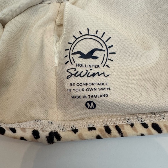 Hollister cheetah print swim top only size medium - Picture 3 of 4